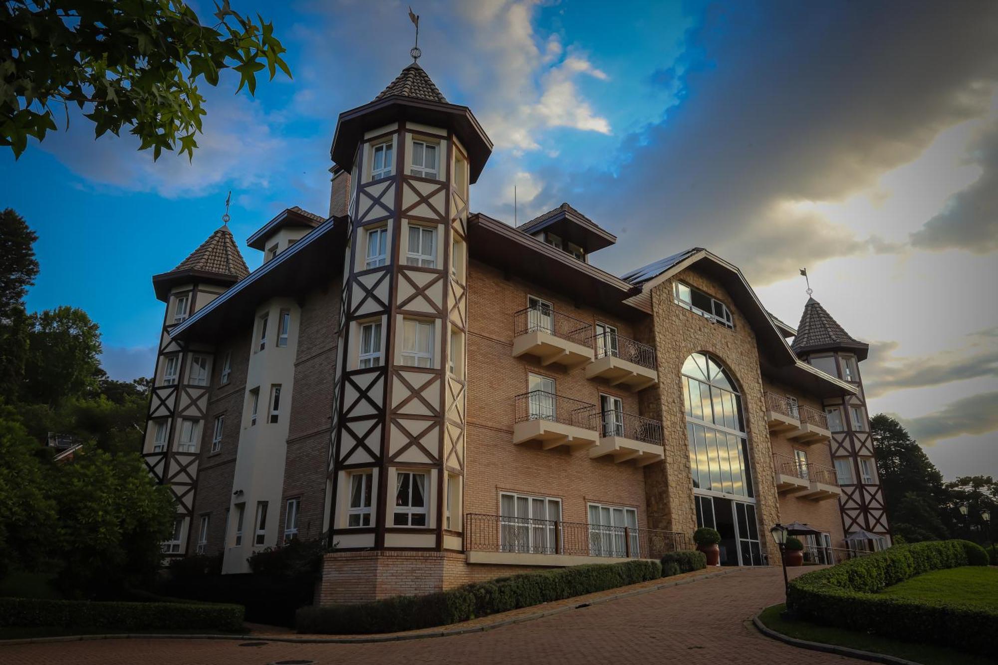 Carballo Hotel & Spa Campos do Jordao Luaran gambar