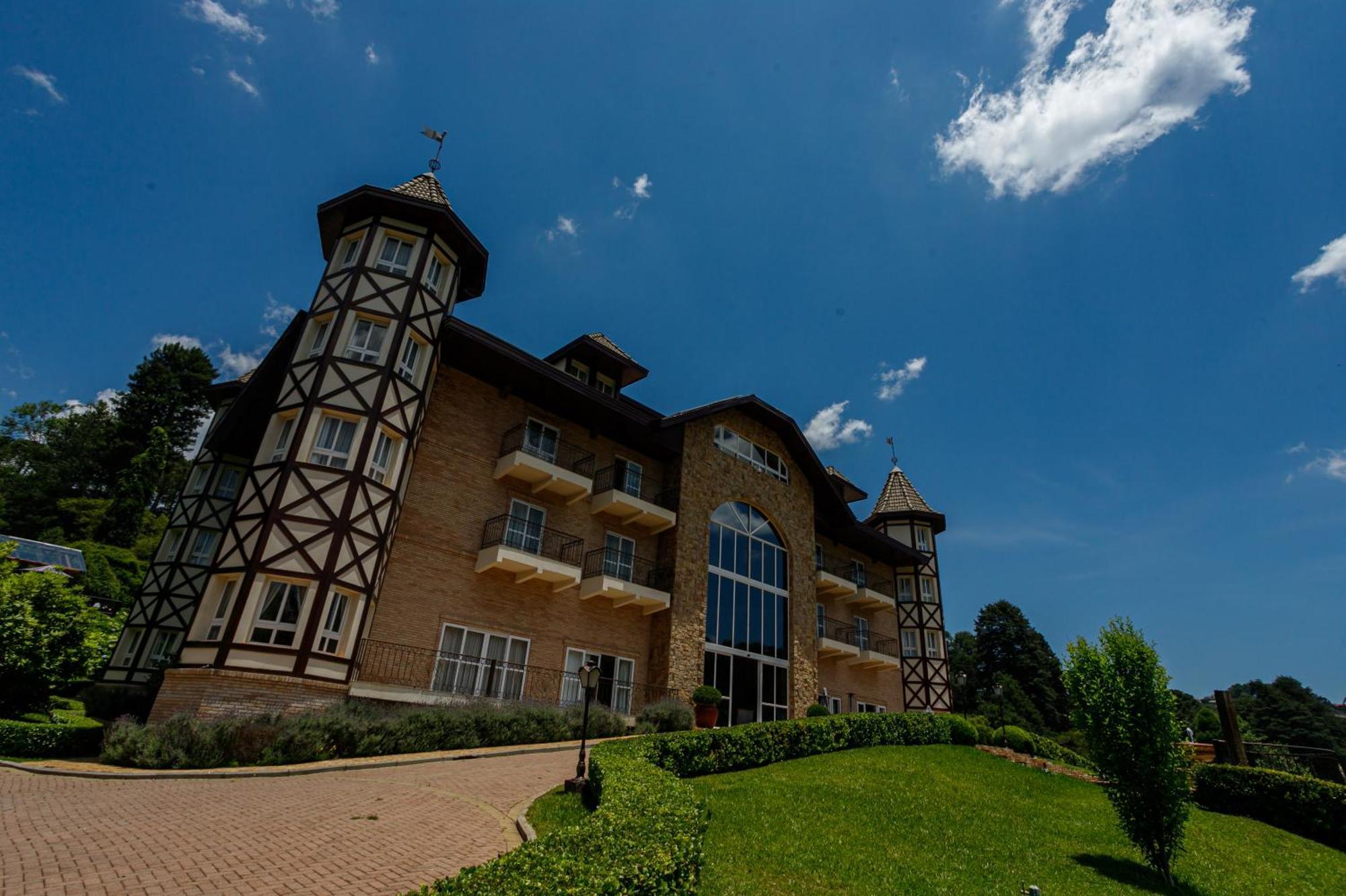 Carballo Hotel & Spa Campos do Jordao Luaran gambar